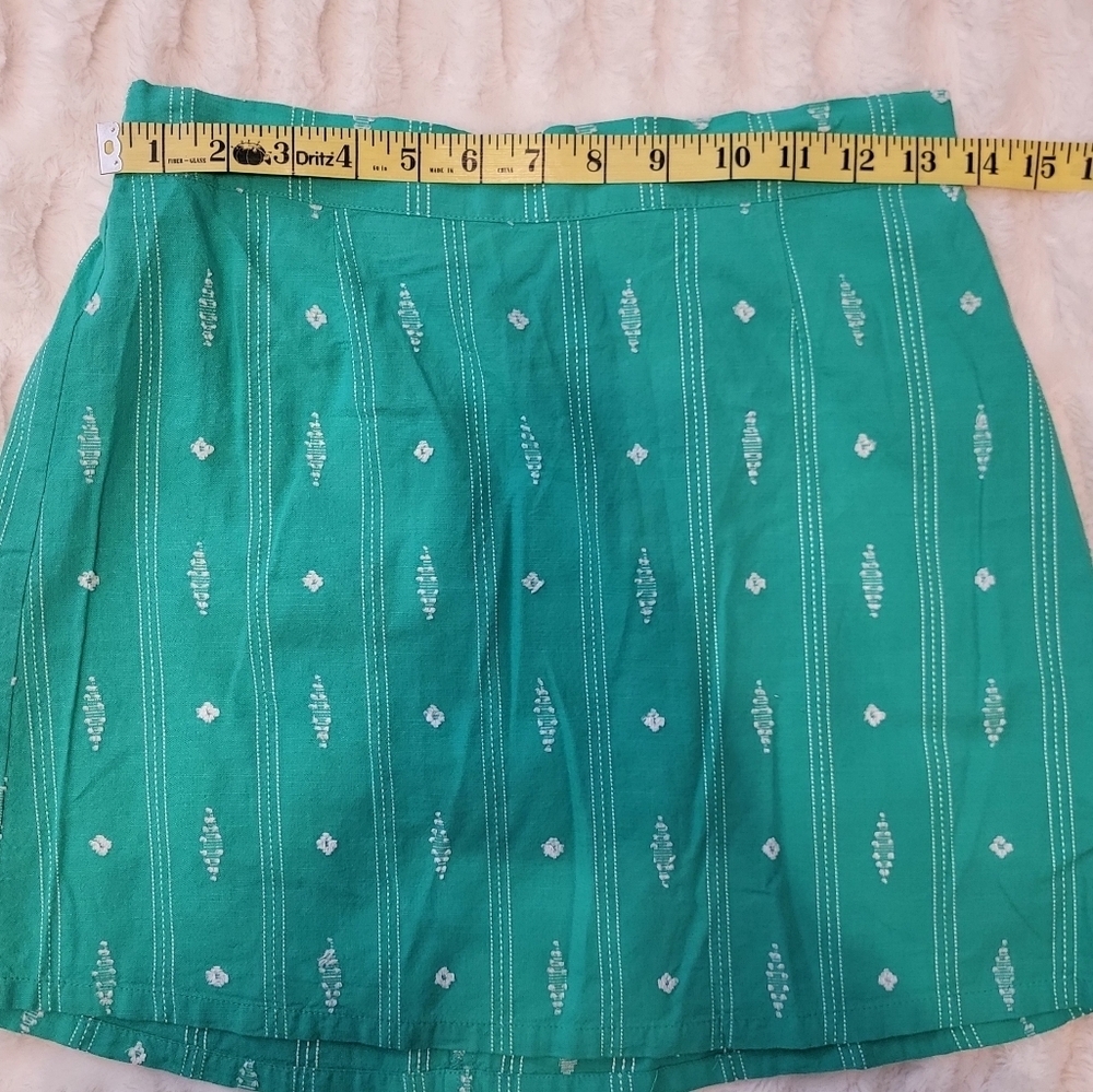 Hurley Green Mini Skirt with White Accents - Picture 9 of 9